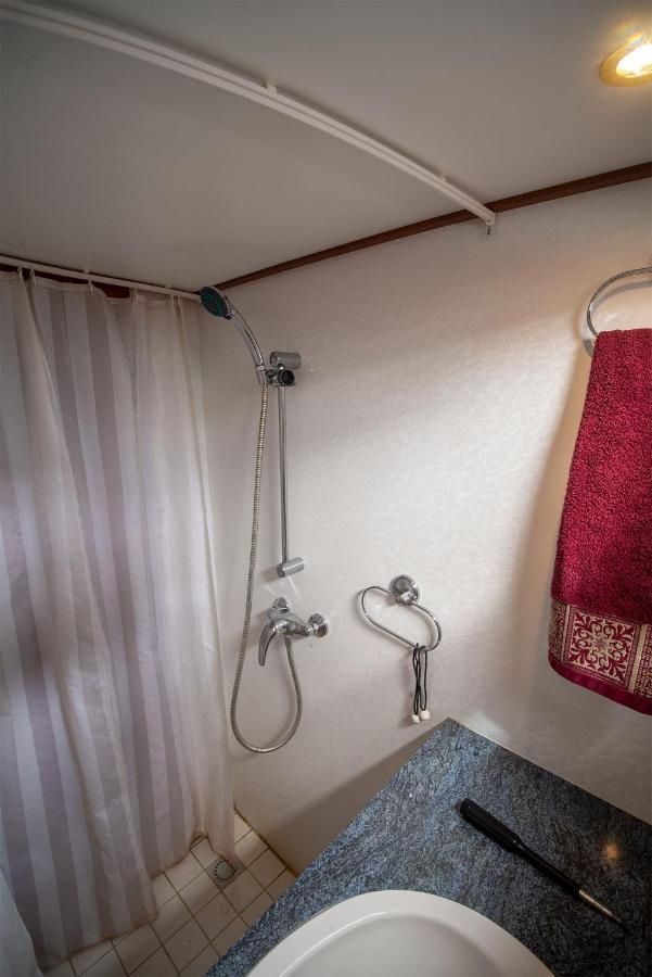 Hotel Vedette Hollandaise De 13 M Pour Sejour Insolite Nivillac Exterior foto
